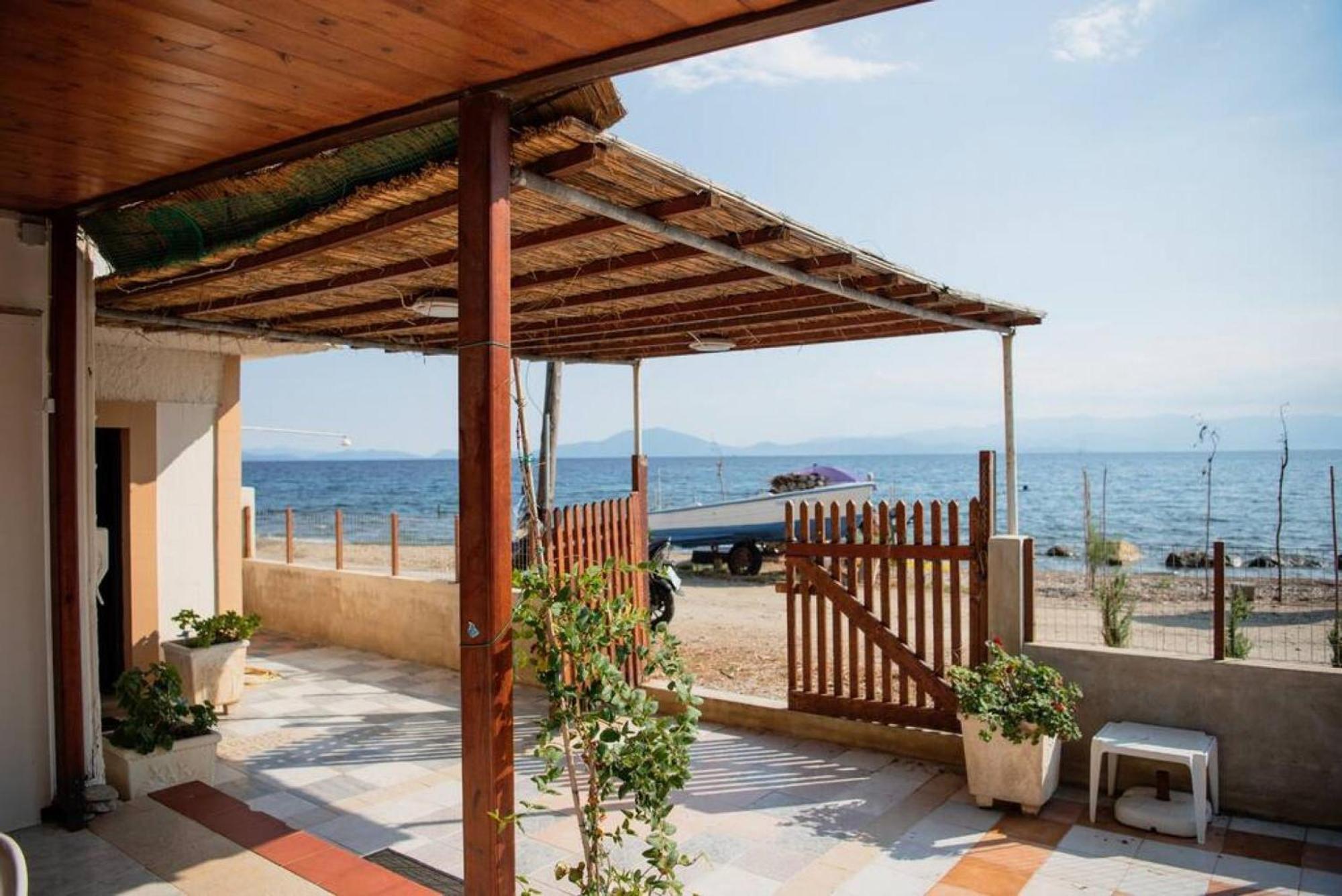 Káto Lekhónia Karnagio Seafront In Agria 빌라 외부 사진